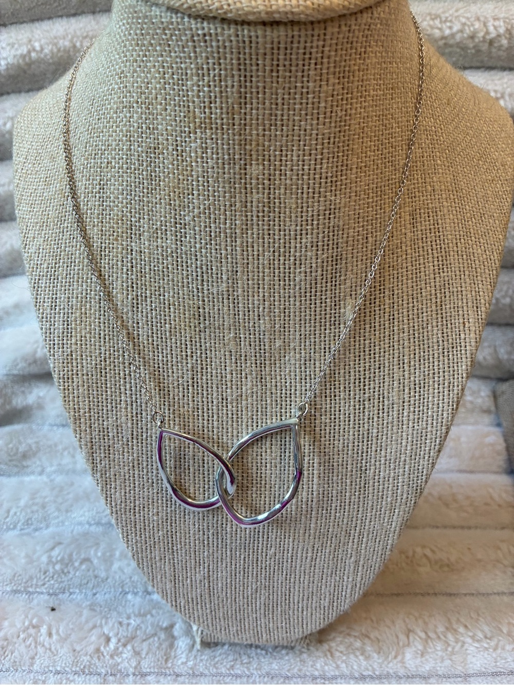 Chloe + Isabel Interlocking Double Teardrop Necklace | Retired | $38 Retail